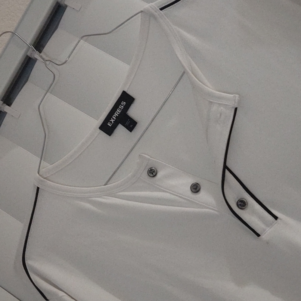 Express long sleeve Henley
